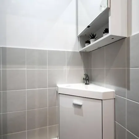 Apartment Fresh & Floral - Large For 4 - Batignolles