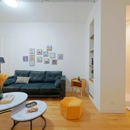 Apartment Fresh & Floral - Large For 4 - Batignolles Paris